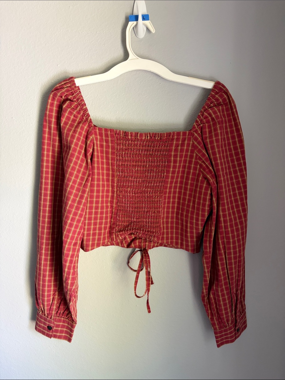 Levi's Red Plaid Ruched Crop Top
Size S - Picture 3 of 5